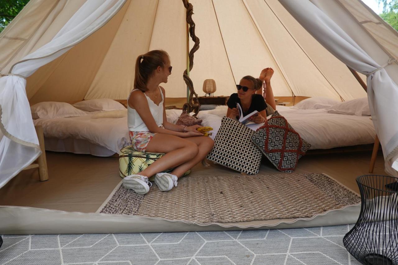 Hotel Glamping Du Moulin Bastogne Esterno foto