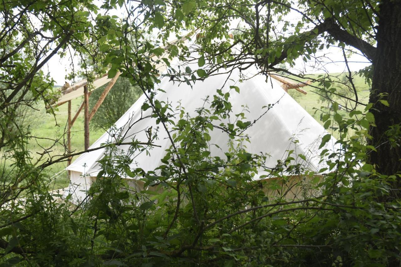 Hotel Glamping Du Moulin Bastogne Esterno foto